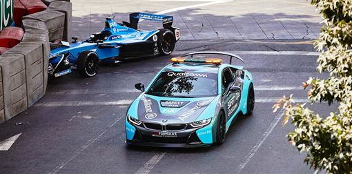 BMW i8安全前導車。(圖/翻攝Formula E網站)
