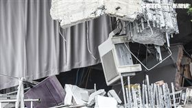 花蓮強震，雲門翠堤現場，鋼筋遭到扯斷。 圖／記者林敬旻攝