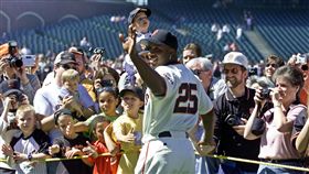 Barry Bonds球衣將在巨人退休。（圖／美聯社／達志影像）