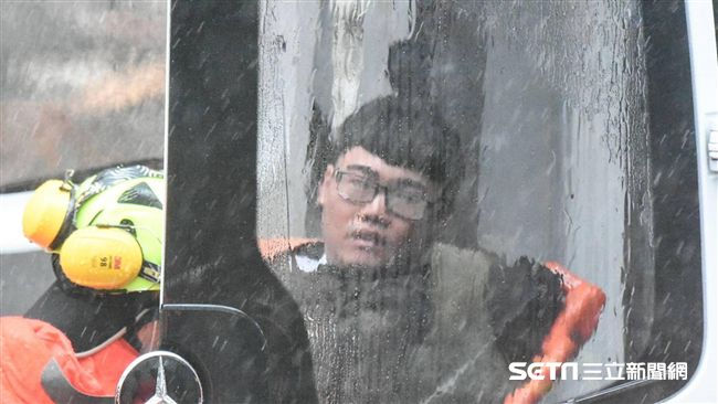 「才踏兩步就塌了」梁書瑋：以為沒命