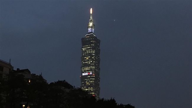 強震襲花蓮　101亮燈祈福：加油！