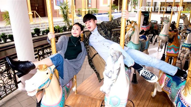 伺候姊不容易！小樂化身「送餐暖男」