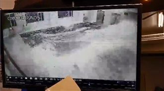 恐怖！花蓮強震　釣蝦場池水變海嘯