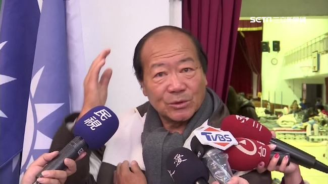 6旬翁逃生遭電視砸頭…家當只剩手機