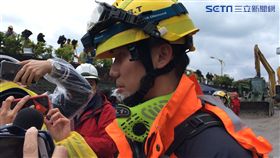 雲門翠堤漂亮生活旅店罹難者江振昌遺體被抬出，新北慈福搜救隊長林建宏出面說明 圖／記者盧冠妃攝影