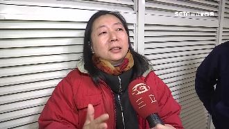 雙星倒塌波及自宅　婦換沙發坐撿一命