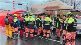 花蓮地震 宜蘭情侶黃勝健、陳雅玲提供免費食物／彩虹小8 鐵板三明治臉書