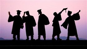 畢業生(https://www.flickr.com/photos/philia17/15601597778/)