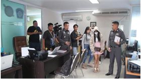泰國一名女子遭假扮警察得男子劫財不成，帶到旅館輪姦抵債。（圖／翻攝The Nation Thailand）