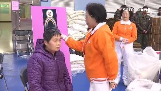 安民心！宗教人士進駐收容所免費收驚