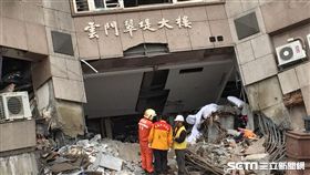 國軍由特戰部隊和工兵部隊組成的特蒐小組也在旁邊待命了
雲門翠堤大樓（圖／記者呂品逸攝）