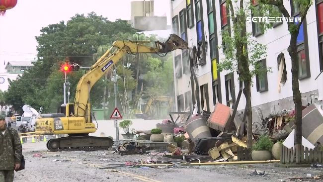 統帥開業41年拆除　老員工不捨道別