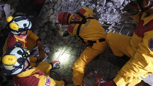 透地雷達偵測、花蓮地震、雲翠大樓(圖/翻攝畫面)