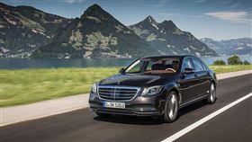 賓士二月推出多元優惠。（圖／Mercedes-Benz提供）