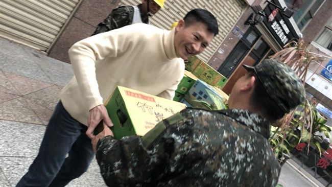 捨己為人！秦楊進駐災區「幫到結束」