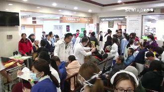 強震那夜！醫擔架上CPR與死神搶命