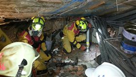 花蓮特搜隊目前在203房，往201房破壞。雲翠,雲門翠堤,漂亮旅社,地震,花蓮（圖／翻攝畫面）