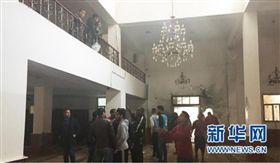 醫護人員表示，利比亞東部城市班加西（Benghazi）一處清真寺內今日發生兩起炸彈爆炸，造成2人死亡和55人受傷。（圖／翻攝自新華網）