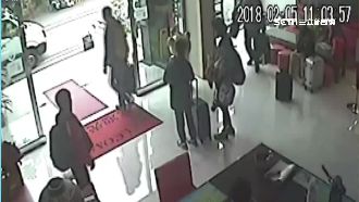 獨家畫面！陸客4大1小出發花蓮身影