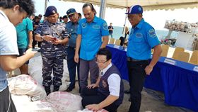 台印尼警聯手　破獲1公噸安毒逮4台嫌
台灣警方和印尼警方合作，9日在巴淡島海域，攔查偽
裝的台灣漁船，查獲一公噸安非他命，並逮捕船上4名
台灣嫌犯。
（印尼警方提供照片）
中央社記者周永捷雅加達傳真　107年2月10日