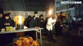 城隍爺親下令！協助接引地震罹難者　現場唸經超渡死者
圖／記者游承霖攝