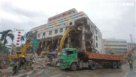 花蓮.強震,地震,統帥飯店,地標,拆除,中鋼牙(圖/記者 游承霖攝)