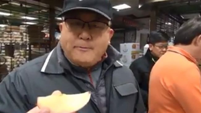 好溫馨！分局長親選「平安」送暖同仁