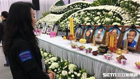 楊浩然楊小弟在花蓮地震中罹難，王薇君與遺體美容師買一套新衣給他穿／記者郭奕均攝影