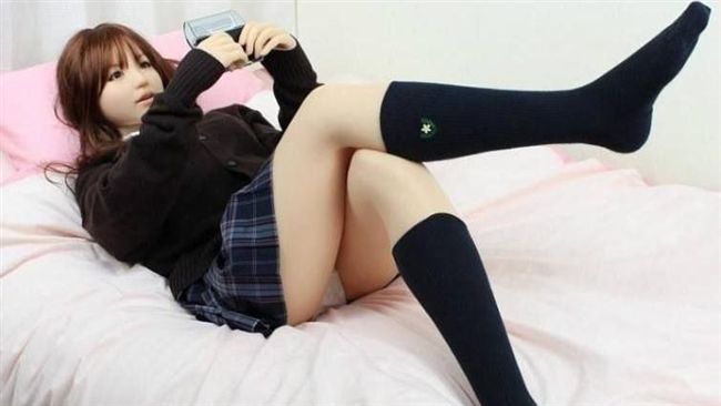男推充氣娃娃妓院　一女任上網友喊噁