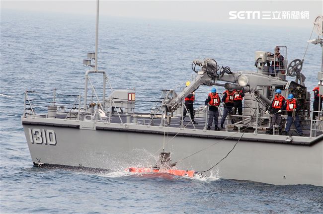 107年海軍春節加強戰備。（記者邱榮吉/攝影）