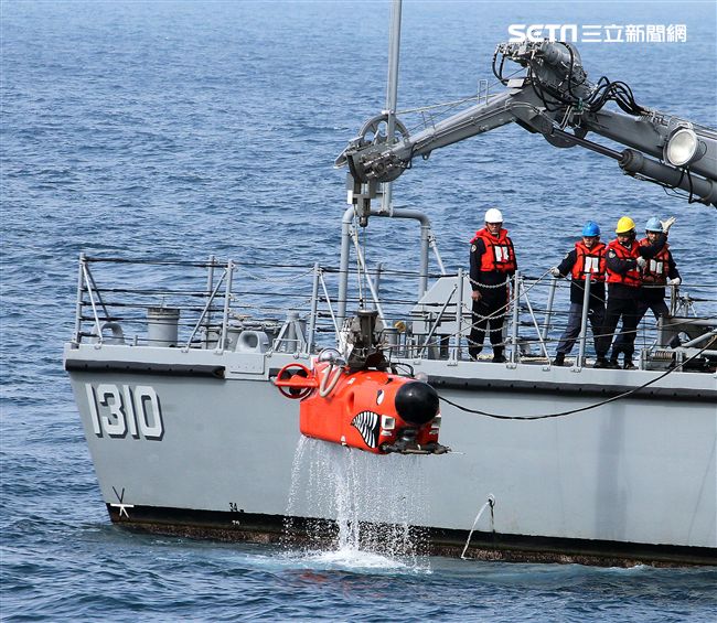 107年海軍春節加強戰備。（記者邱榮吉/攝影）