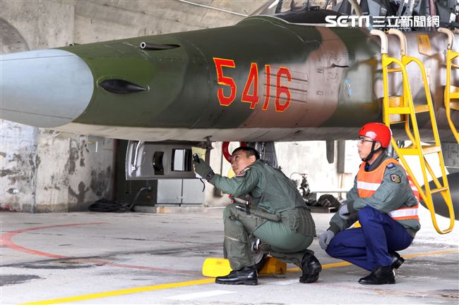 107年空軍春節加強戰備。（記者邱榮吉/攝影）