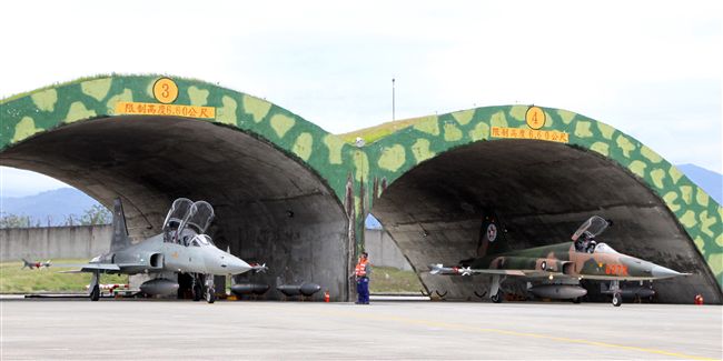 107年空軍春節加強戰備。（記者邱榮吉/攝影）