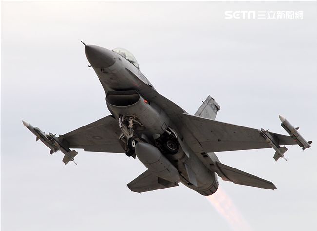 107年空軍春節加強戰備。（記者邱榮吉/攝影）