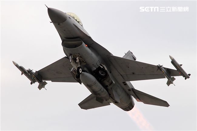 107年空軍春節加強戰備。（記者邱榮吉/攝影）