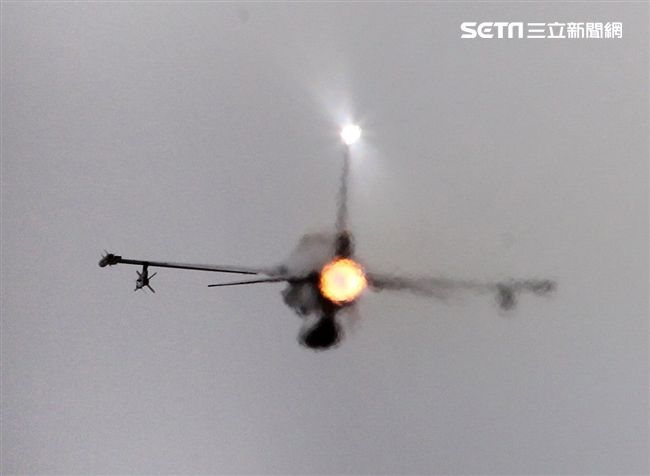 107年空軍春節加強戰備。（記者邱榮吉/攝影）