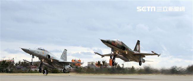 107年空軍春節加強戰備。（記者邱榮吉/攝影）