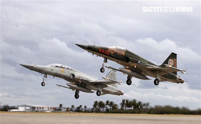 107年空軍春節加強戰備。（記者邱榮吉/攝影）