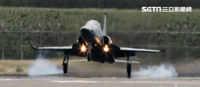 107年空軍春節加強戰備。（記者邱榮吉/攝影）