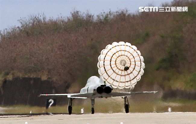 107年空軍春節加強戰備。（記者邱榮吉/攝影）