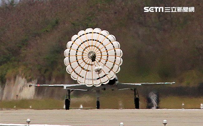 107年空軍春節加強戰備。（記者邱榮吉/攝影）