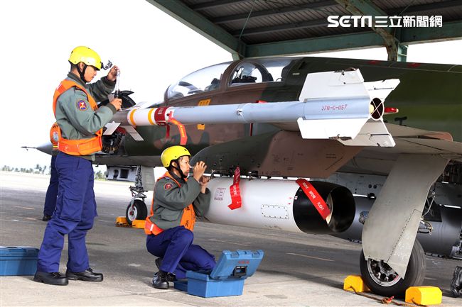 107年空軍春節加強戰備。（記者邱榮吉/攝影）
