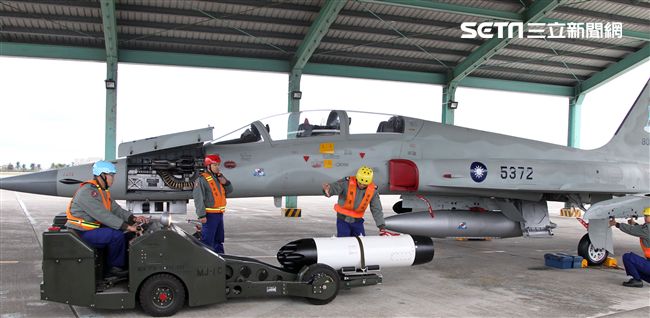 107年空軍春節加強戰備。（記者邱榮吉/攝影）