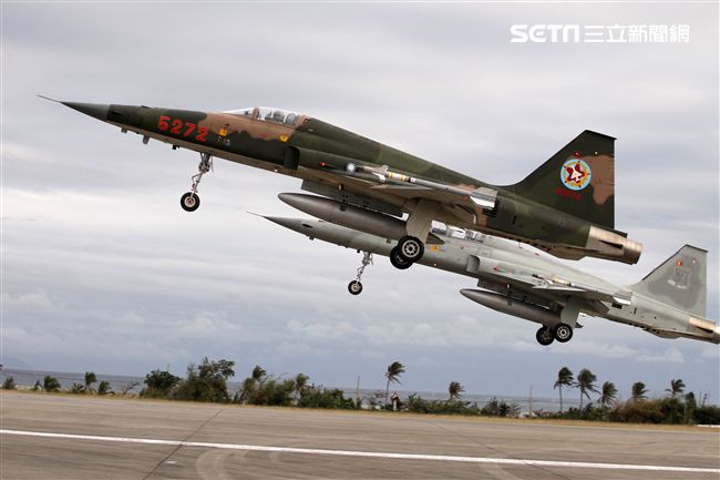 107年空軍春節加強戰備。（記者邱榮吉/攝影）