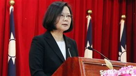 總統蔡英文28日出席國防部107年的陸海空軍將官晉升典禮 記者邱榮吉攝