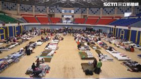 政府在地震發生後緊急開設災民收容中心（圖／記者蔡世偉攝）