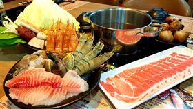新北市三重客食鍋，推出養生黑蒜湯底
