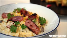 圍爐,年菜剩菜,年菜再利用,台北君悅酒店,寶艾西餐廳,威靈頓豆腐,香腸義式燉飯。（圖／記者簡佑庭攝）