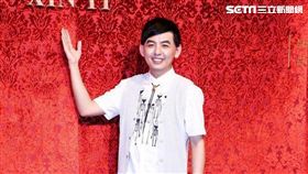 黃子佼為了陪伴愛犬「元氣」復健，今年過年不去孟耿如家拜年了。（圖／浪ive提供）