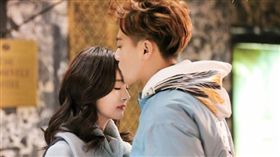 楊冪，黃子韜，《談判官》。（圖／翻攝自微博）